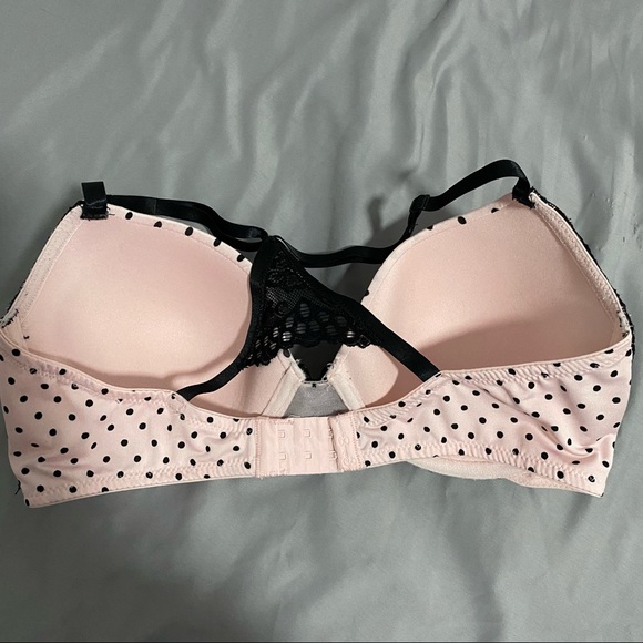 Bras - Picture 3 of 9
